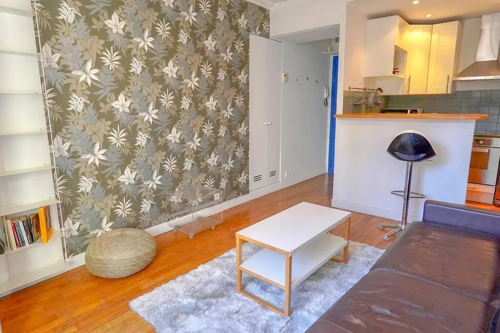 아파트 Sunny Studio@paris Center *
